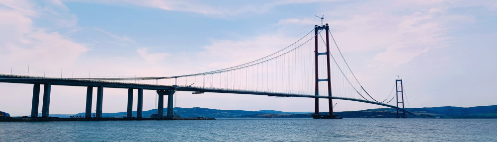 Looking for information about the tracks Structural and Materials Engineering and Structural Engineering?